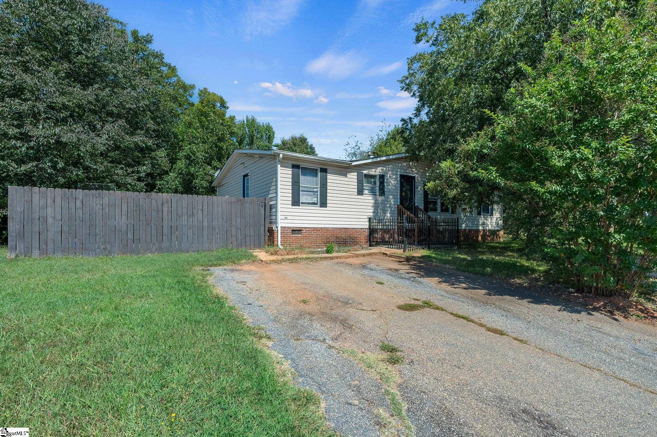 102 Riverbreeze Road Greenville, SC 29611 - Photo 5 of 34 Gallery Image 5