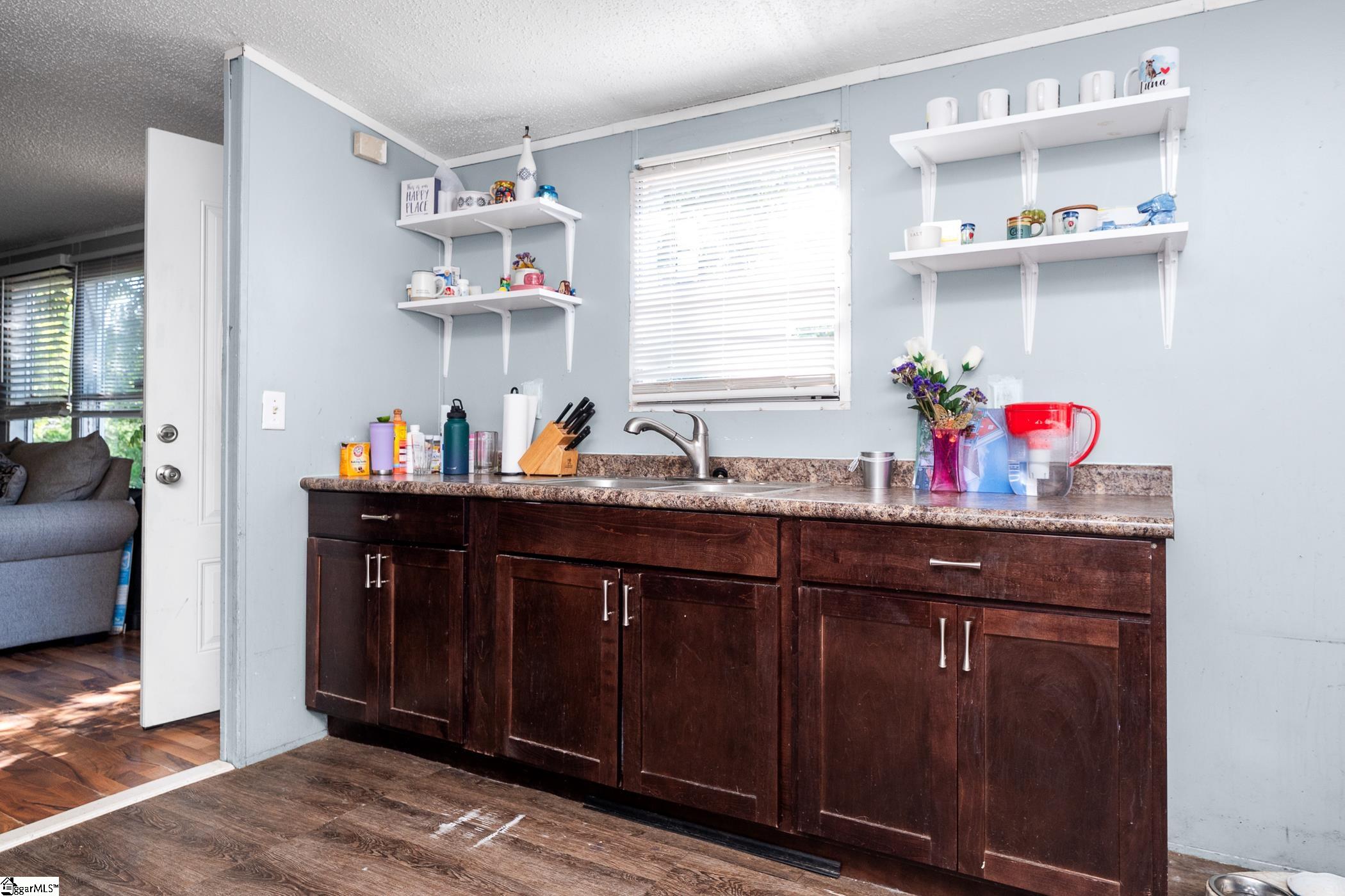 102 Riverbreeze Road Greenville, SC 29611 - Photo 6 of 34 Gallery Image 6