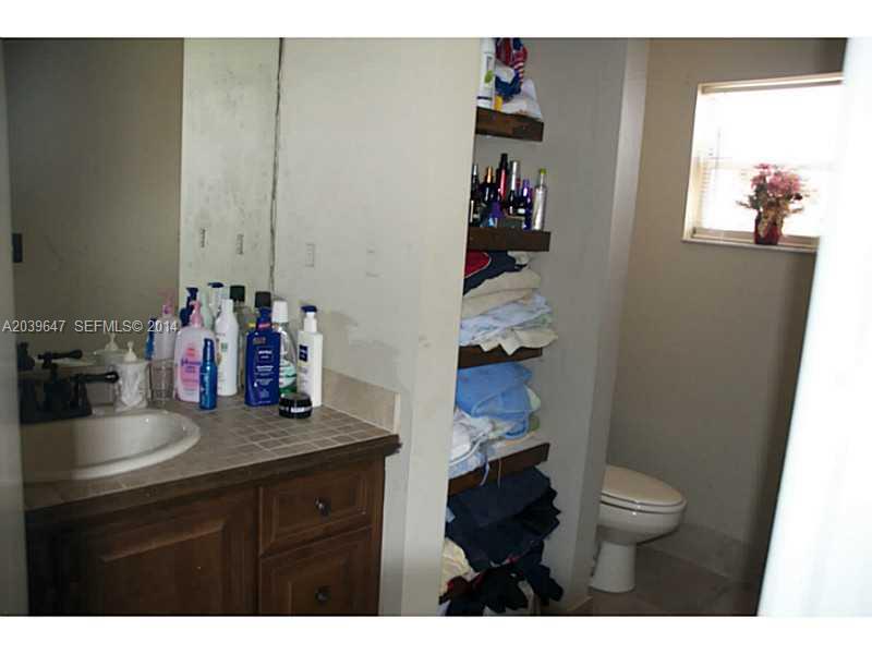 12341 Southwest 268th Street Homestead, FL 33032 - Photo 9 of 10 Bath/Spa Master