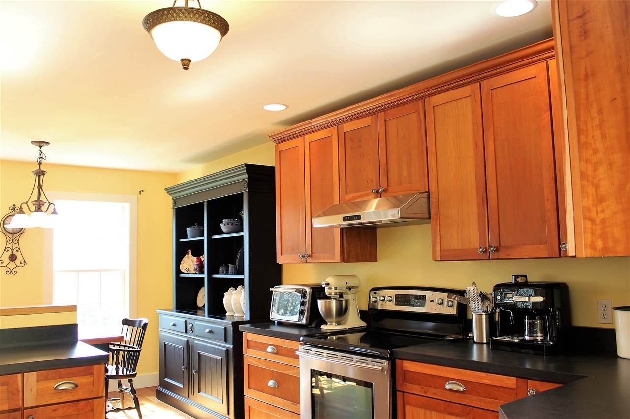 2724 Cambridge Road Fletcher, VT 05444 - Photo 11 of 40
