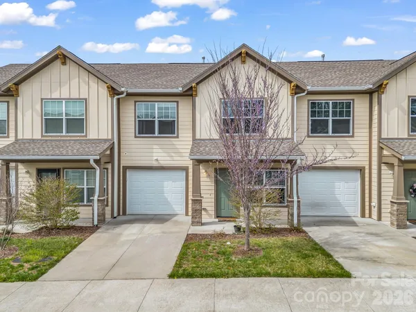 $299,000 | 1106 Lynwood Forest Road, Arden, NC 28704