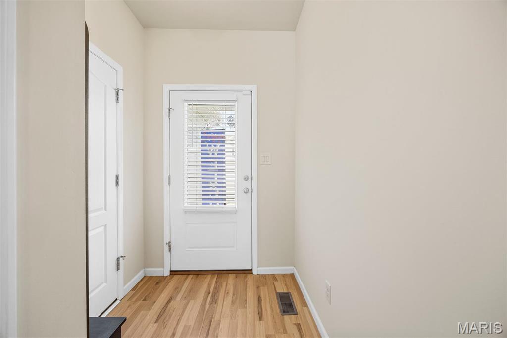 814 Haversham Drive St. Charles, MO 63304 - Photo 6 of 60