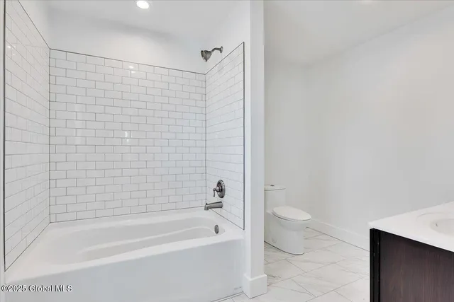 $1,250,000 | 20 Brayton Road, Queensbury, NY 12804