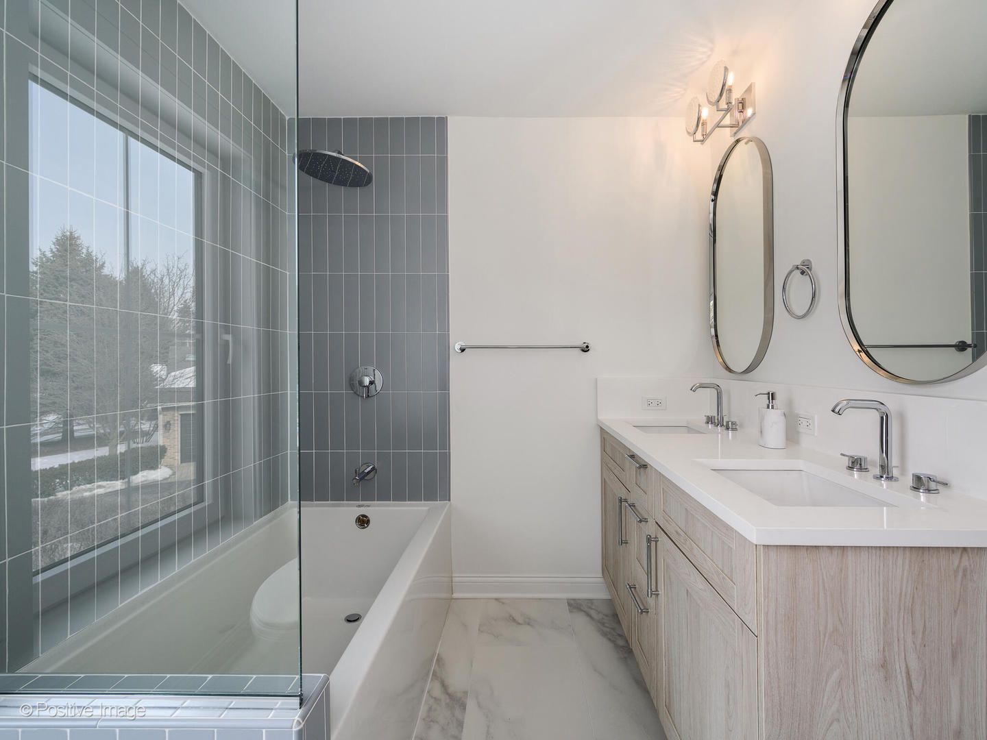 3031 Indianwood Road Wilmette, IL 60091 - Photo 14 of 28