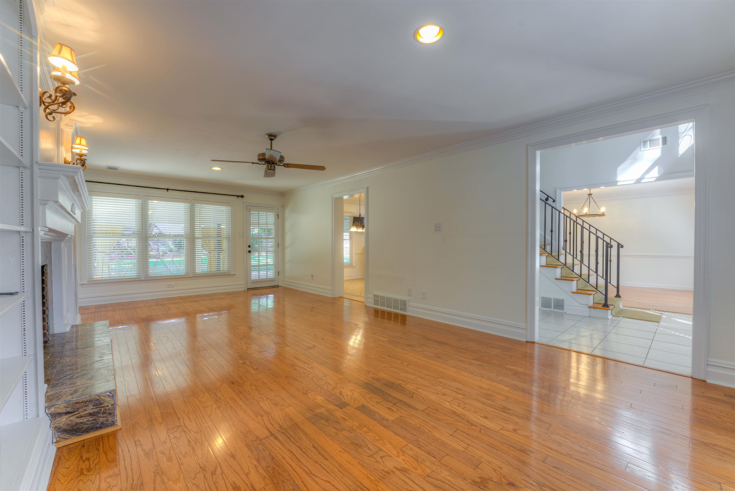 3385 Beaver Run Drive Collierville, TN 38017 - Photo 12 of 29 a view of an entryway with wooden floor