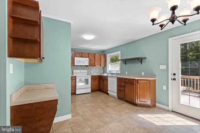 $379,000 | 6035 Towles Mill Road, Partlow, VA 22534