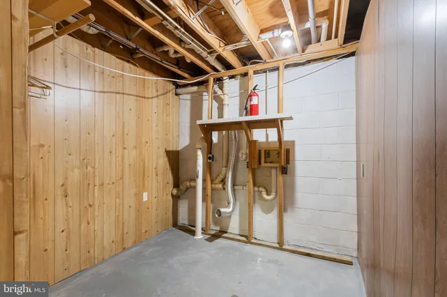 $379,000 | 6035 Towles Mill Road, Partlow, VA 22534