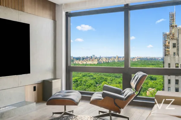 $2,798,000 | 721 5th Avenue, Unit 41E | Midtown East