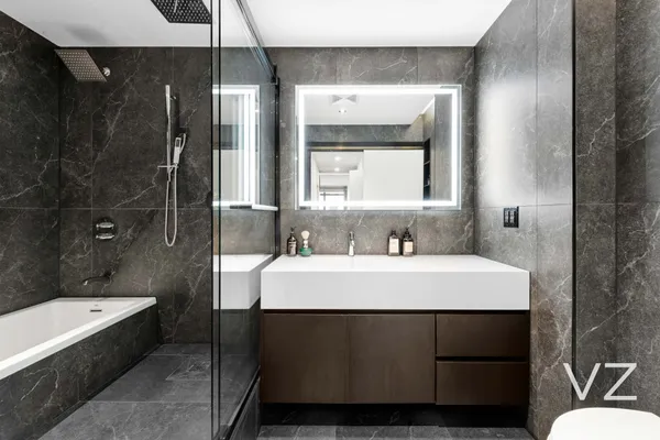 $2,798,000 | 721 5th Avenue, Unit 41E | Midtown East