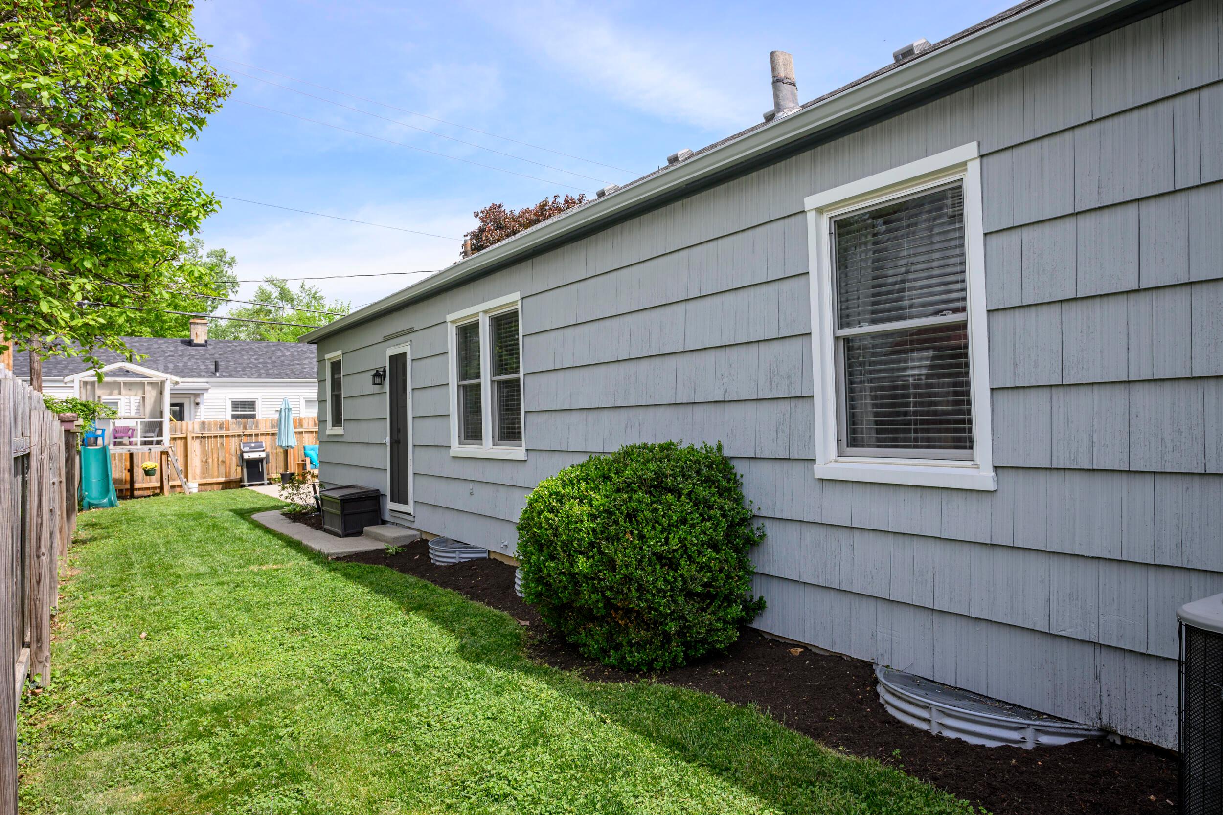 3131 Redding Road Columbus, OH 43221 - Photo 34 of 34 35