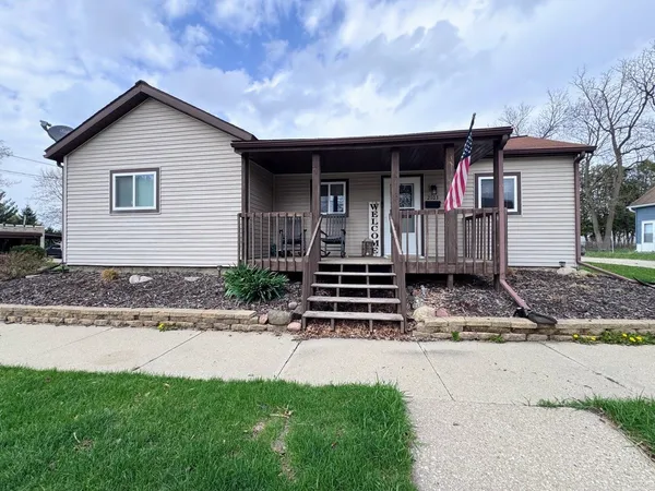 $169,900 | 2103 16th Street, Monroe, WI 53566