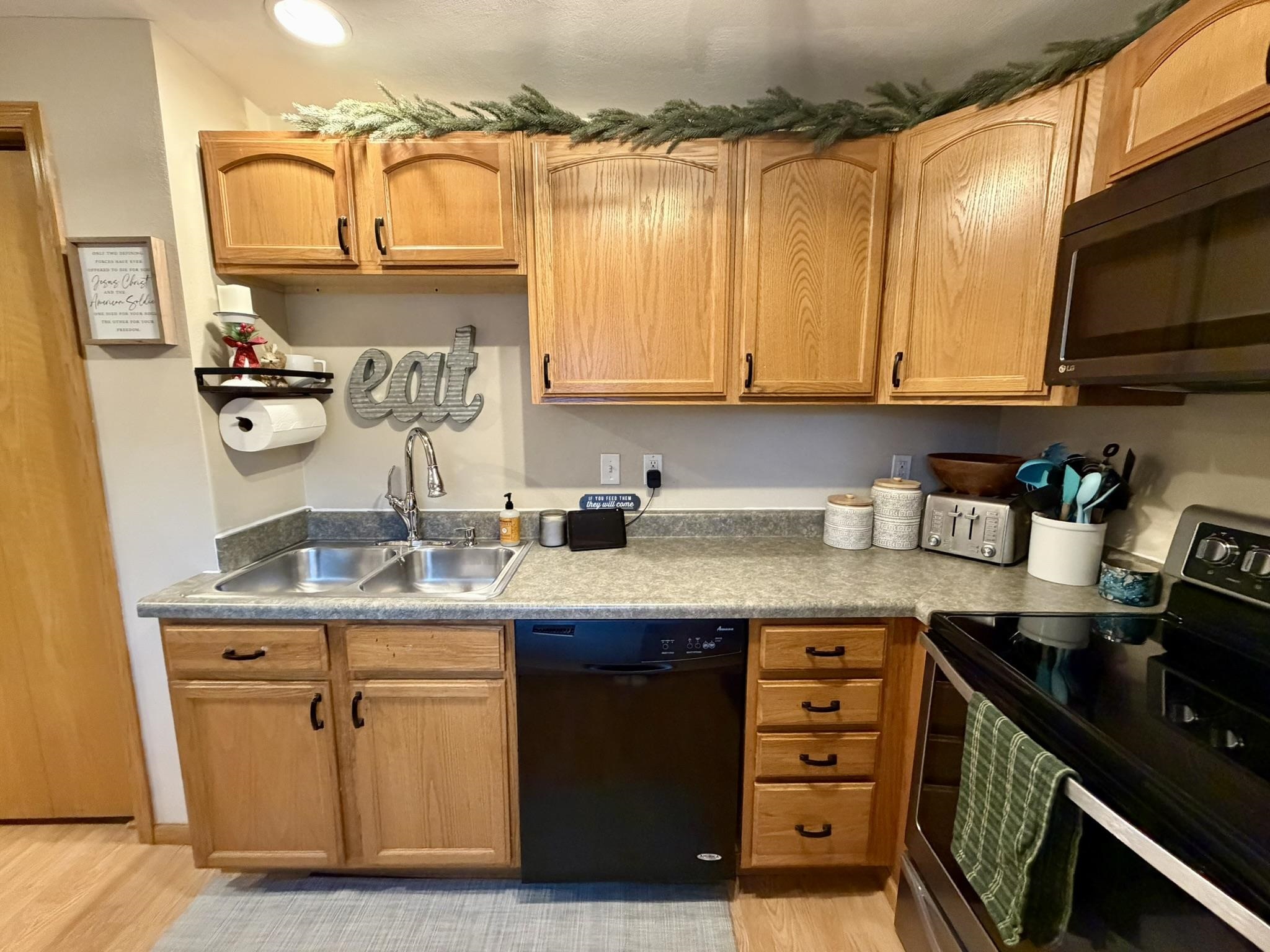 2103 16th Street Monroe, WI 53566 - Photo 15 of 29