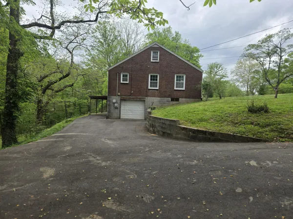 $1,700 | 2034 Lake Road, Greenbrier, TN 37073
