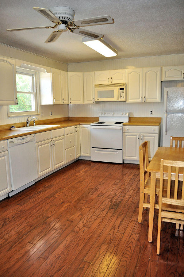 102 Blue Ridge Lane Seymour, TN 37865 - Photo 13 of 29 kitchen3