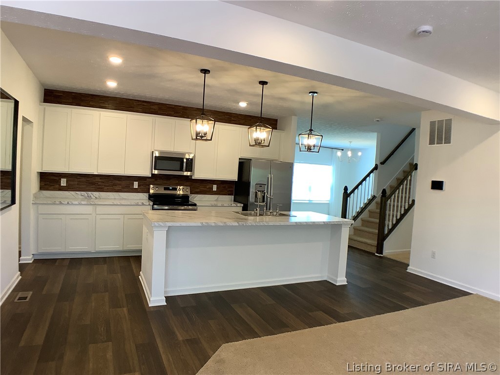 8040 Schrieber Road Floyds Knobs, IN 47119 - Photo 6 of 45