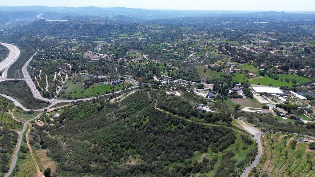 121 Avo Drive Fallbrook, CA 92028 - Photo 10 of 32