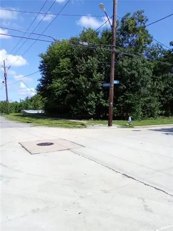 $30,000 | 2401 Lamanche Street, New Orleans, LA 70117