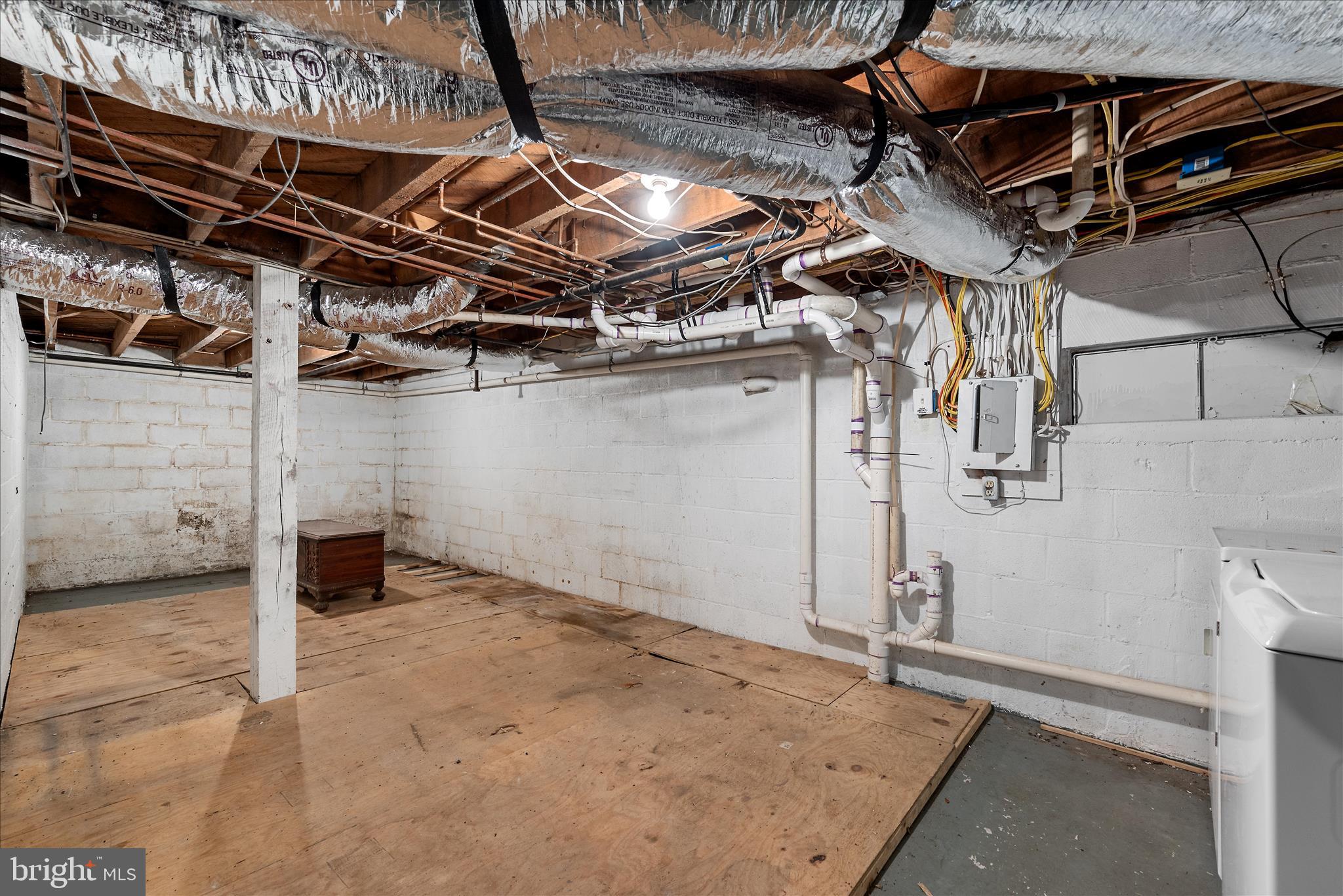 1621 Locke's Mill Road Berryville, VA 22611 - Photo 34 of 54 a view of a garage