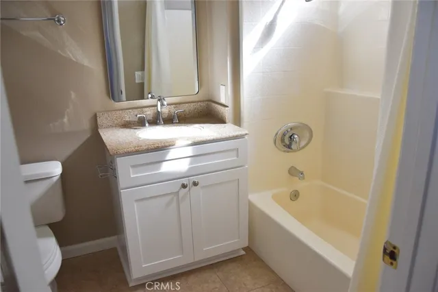 an empty room with closet