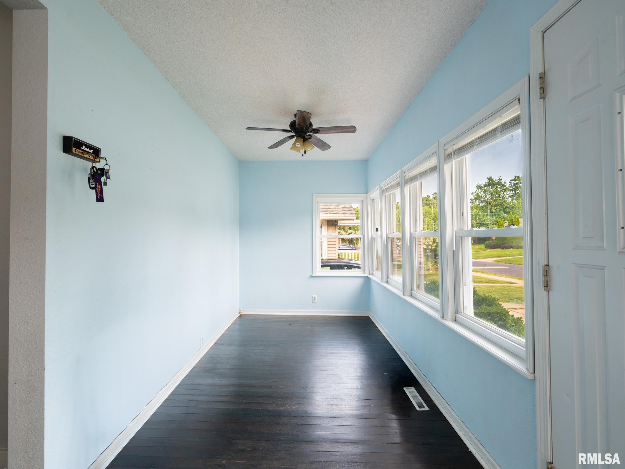 1307 State Street Pekin, IL 61554 - Photo 6 of 50