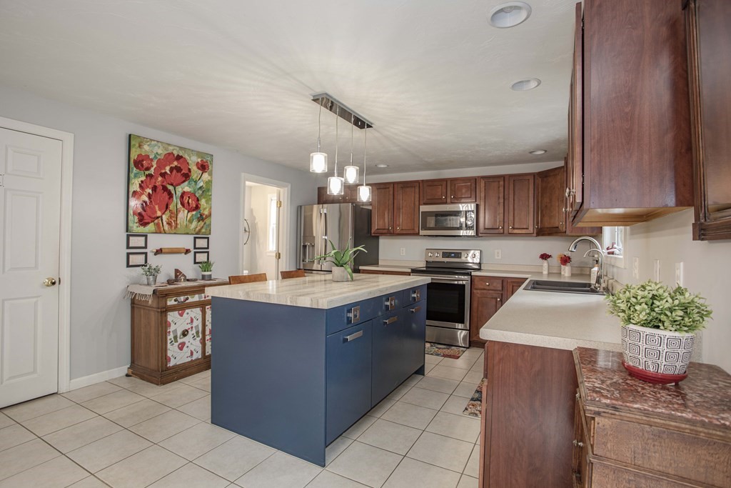 4 Cedar Road Norton, MA 02766 - Photo 14 of 42 Gallery Image 14