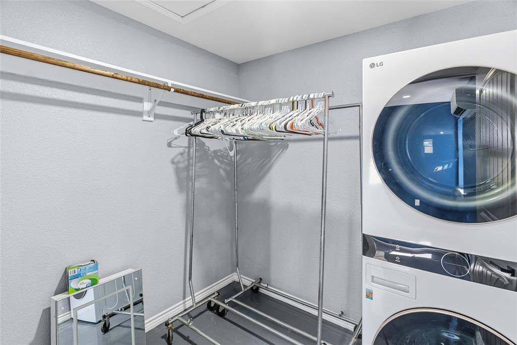 170 High Ridge Drive Azle, TX 76020 - Photo 33 of 36 a utility room with dryer and washer