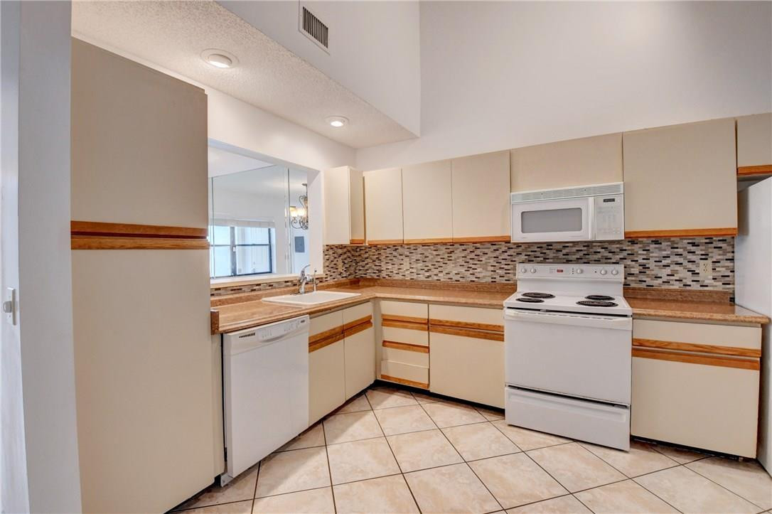9300 Ketay Circle, Unit 1 Boca Raton, FL 33428 - Photo 29 of 38 Photo 29