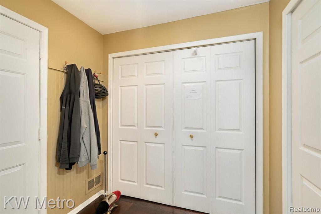 323 Shellbourne Drive Rochester, MI 48309 - Photo 24 of 62