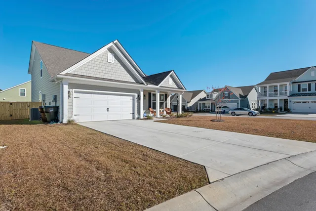 $494,000 | 519 Eagleview Drive, Moncks Corner, SC 29461