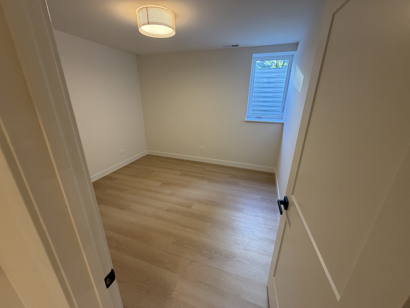 375 West Winchester Road, Unit 108 Libertyville, IL 60048 - Photo 5 of 9 Gallery Image 5