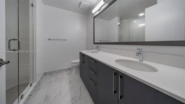 $2,535 | 19401 West Dixie Highway, Unit 726, Miami, FL 33180
