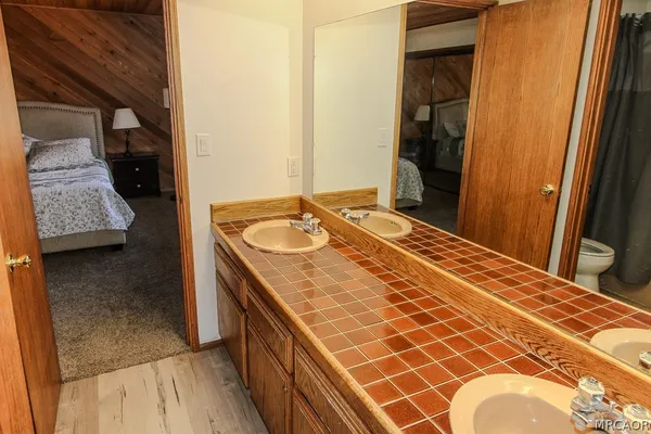 $3,200 | 42656 Constellation Drive, Big Bear Lake, CA 92315