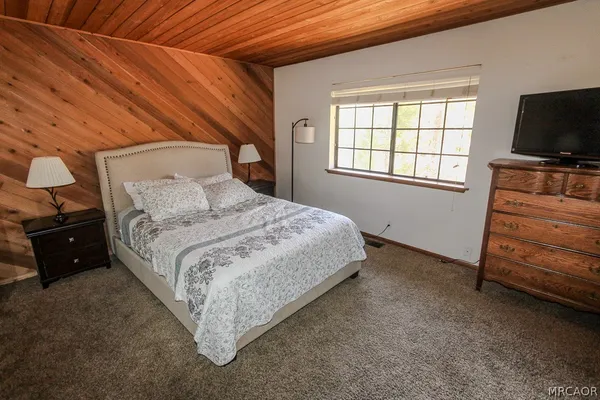 $3,200 | 42656 Constellation Drive, Big Bear Lake, CA 92315
