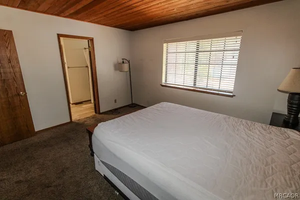 $3,200 | 42656 Constellation Drive, Big Bear Lake, CA 92315