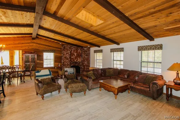 $3,200 | 42656 Constellation Drive, Big Bear Lake, CA 92315