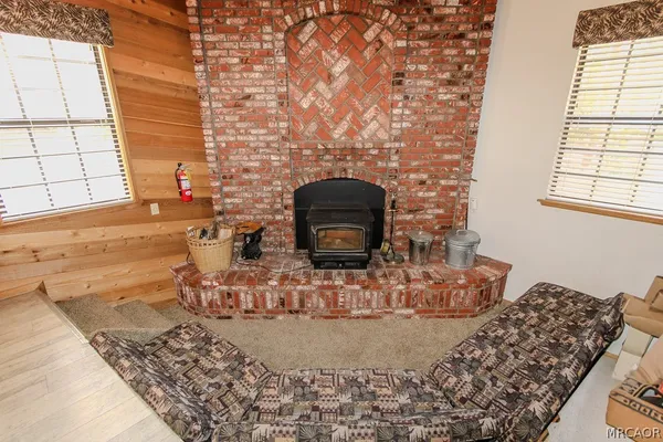 $3,200 | 42656 Constellation Drive, Big Bear Lake, CA 92315