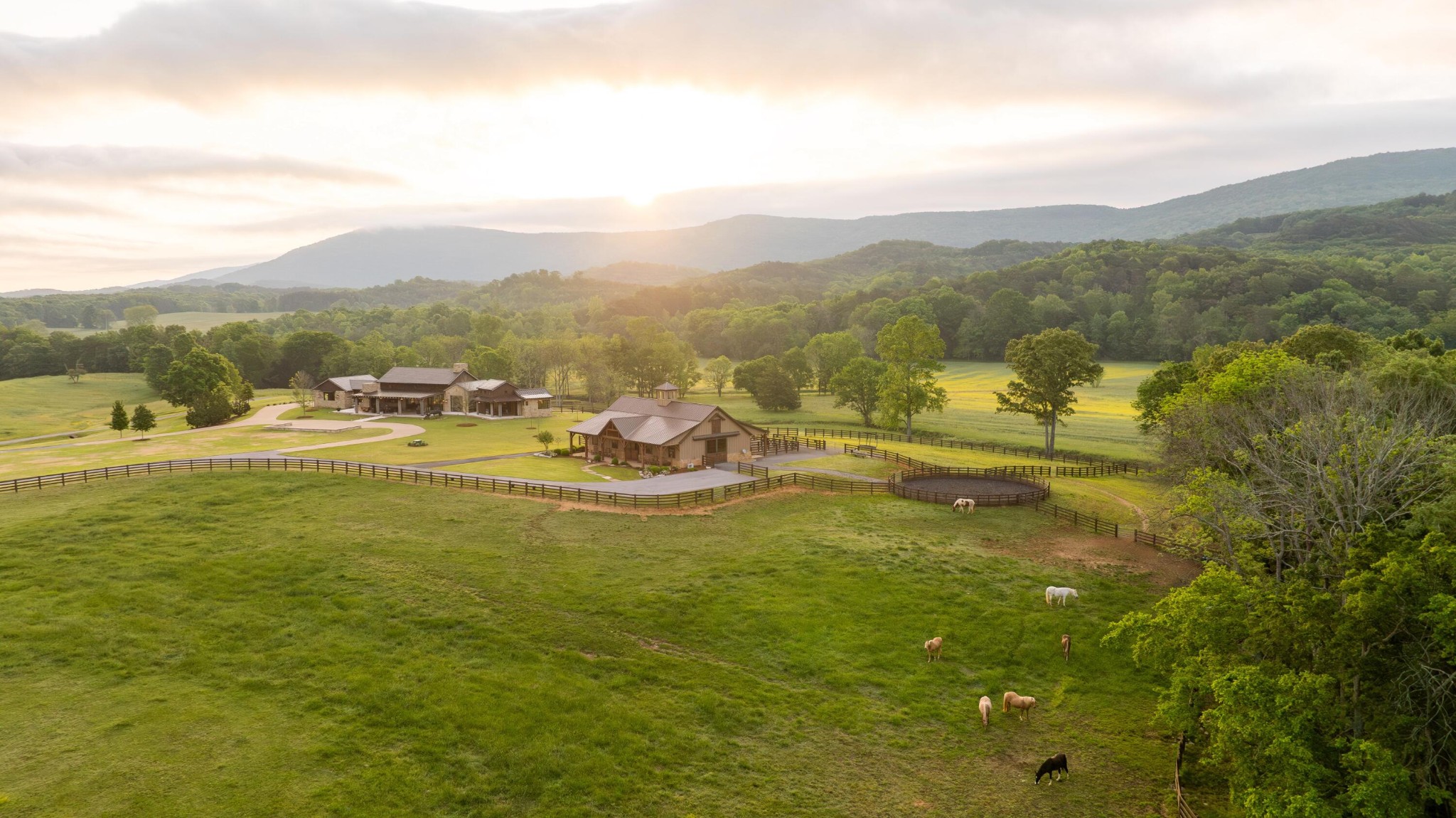 6971 West Cove Road Chickamauga, GA 30707 - Photo 14 of 100 a view of a town with mountains in the background