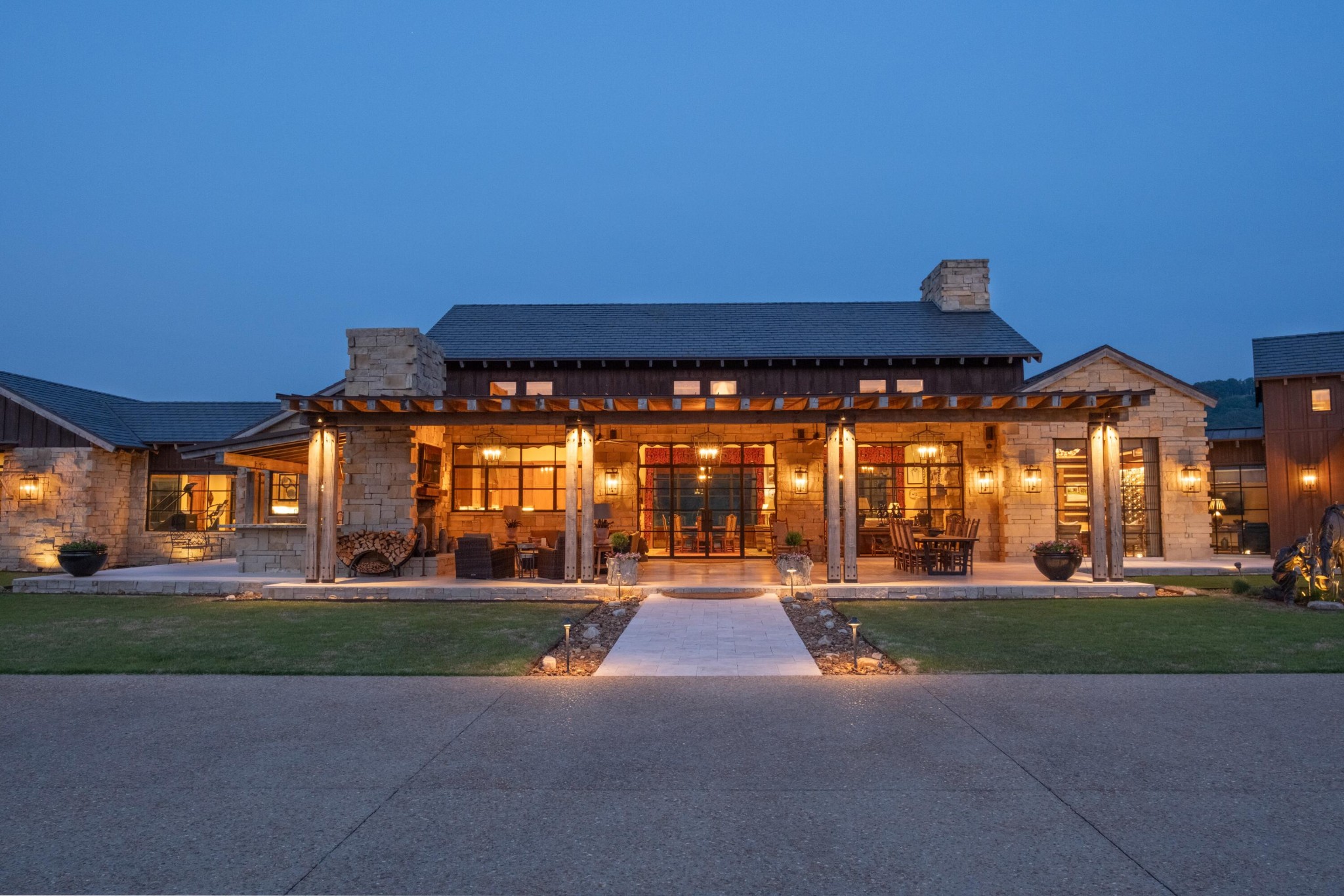 6971 West Cove Road Chickamauga, GA 30707 - Photo 4 of 100 a view of a volley ball court