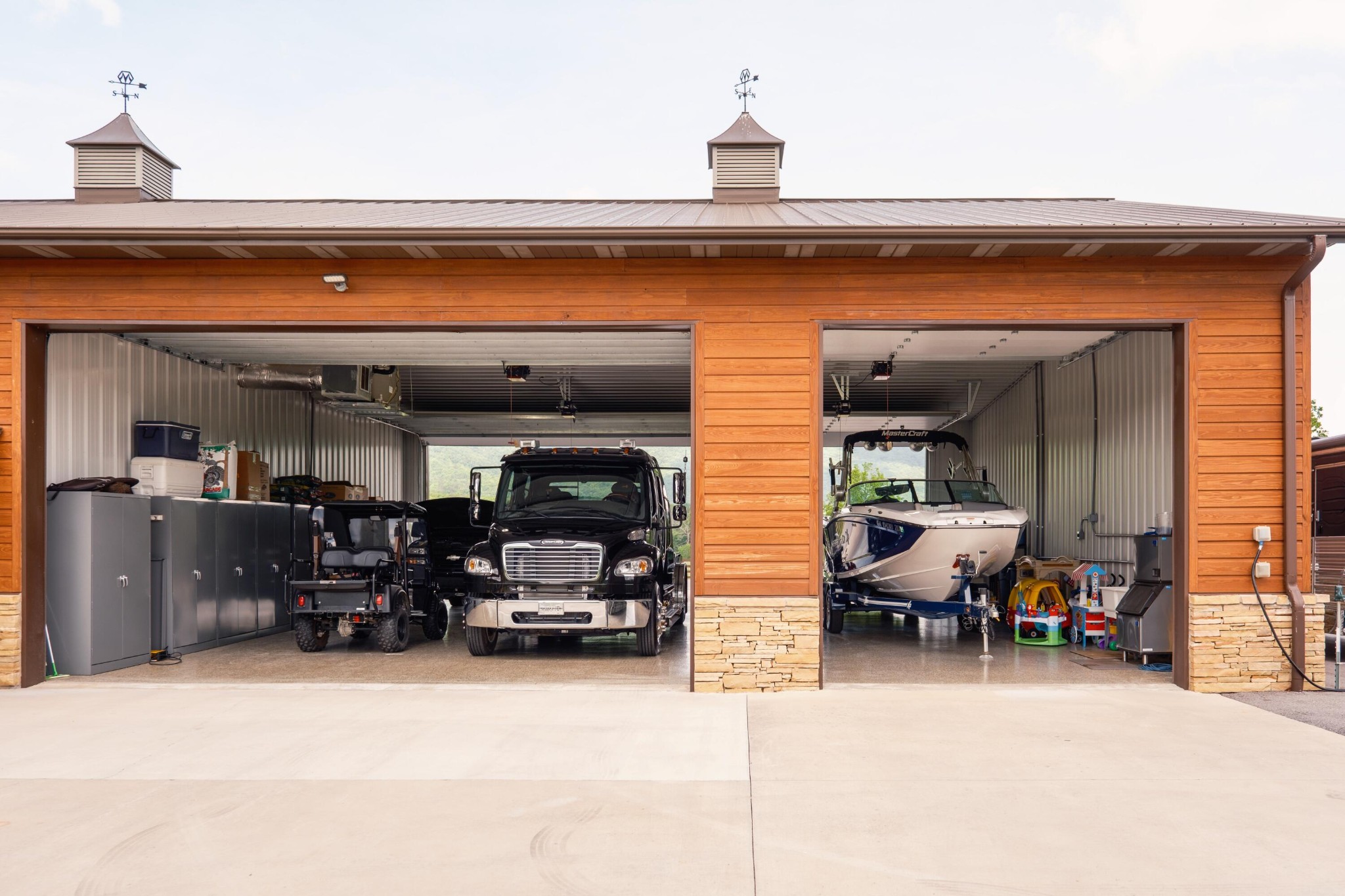 6971 West Cove Road Chickamauga, GA 30707 - Photo 71 of 100 a living room with furniture and a fireplace