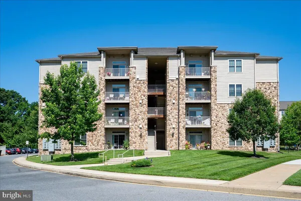 $202,500 | 2000 Fountainview Circle, Unit 114, Newark, DE 19713