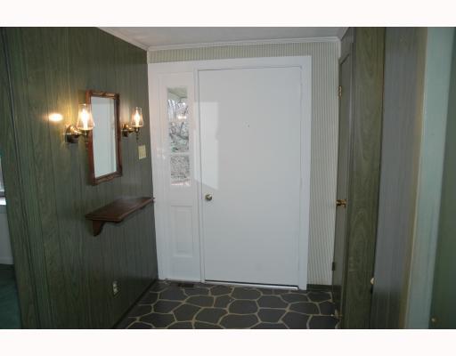20 Fort Pitt Road Carnegie, PA 15106 - Photo 2 of 14 Other. Bright and spacious, freshly painted foyer.