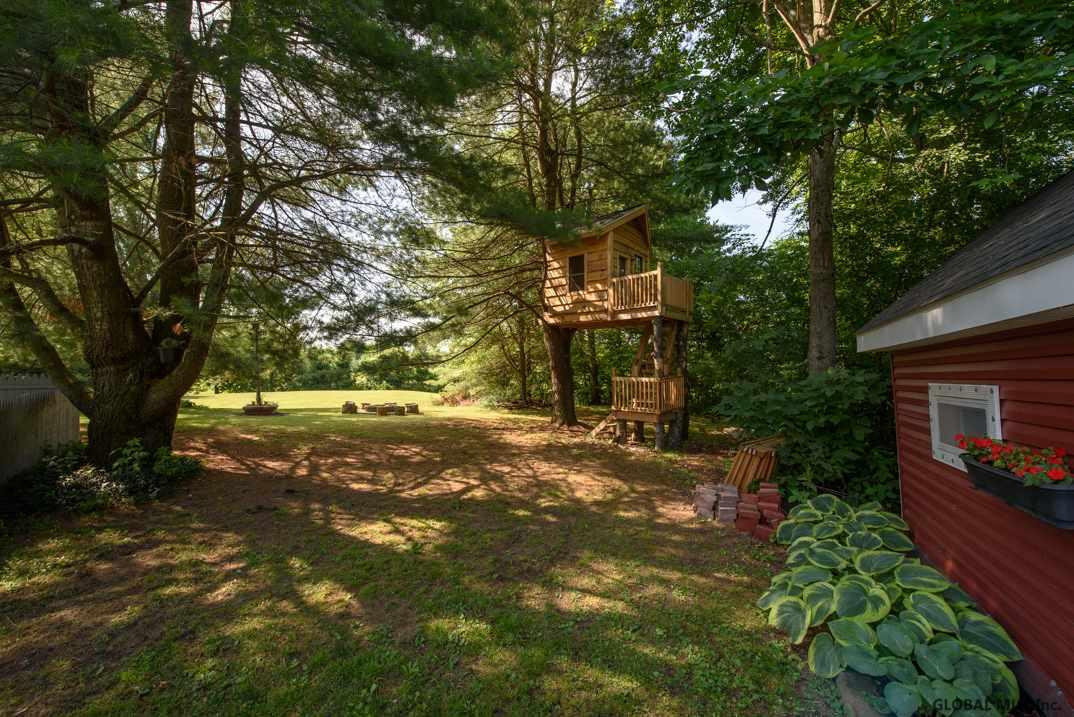 875 Upper Gregg Road Rotterdam, NY 12306 - Photo 2 of 31 Photo 2
