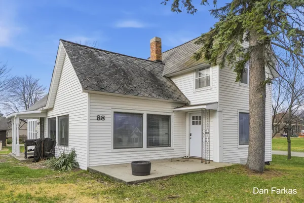 $245,000 | 88 Muskegon Street, Cedar Springs, MI 49319