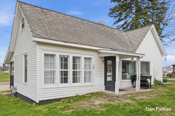 $245,000 | 88 Muskegon Street, Cedar Springs, MI 49319