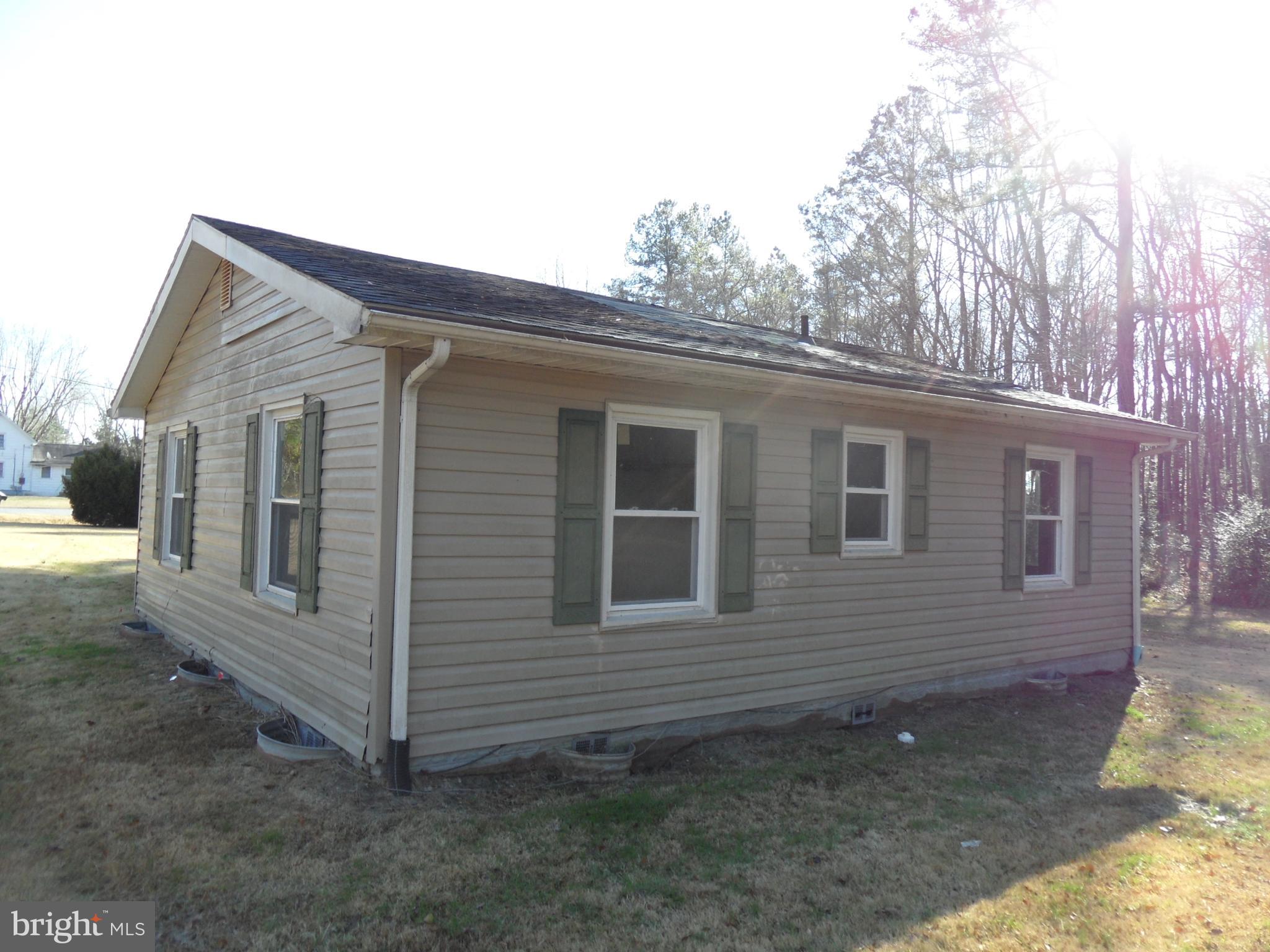 16329 Russell Road Delmar, DE 19940 - Photo 5 of 12 right side