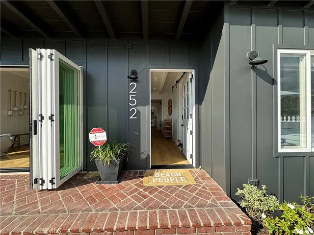 $16,000 | 252 Grandview Street, Laguna Beach, CA 92651