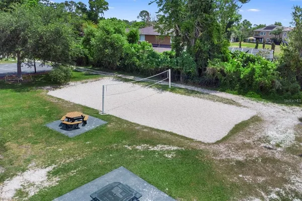 a view of an outdoor space