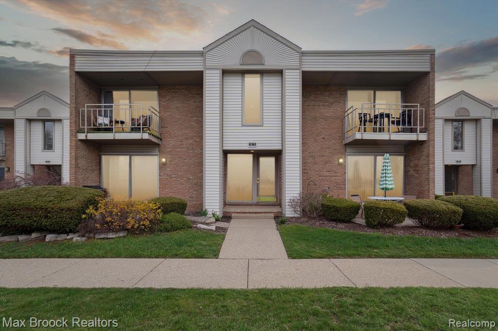 1675 Cass Lake Road, Unit C Keego Harbor, MI 48320 - Photo 1 of 41