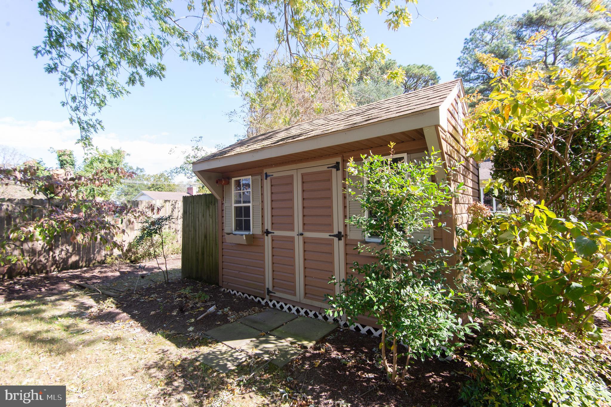 1 Kiowa Road Cambridge, MD 21613 - Photo 27 of 30 shed