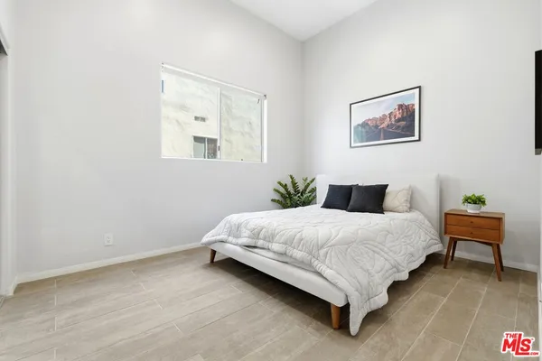 $5,500 | 1842 Greenfield Avenue, Unit 102, Los Angeles, CA 90025